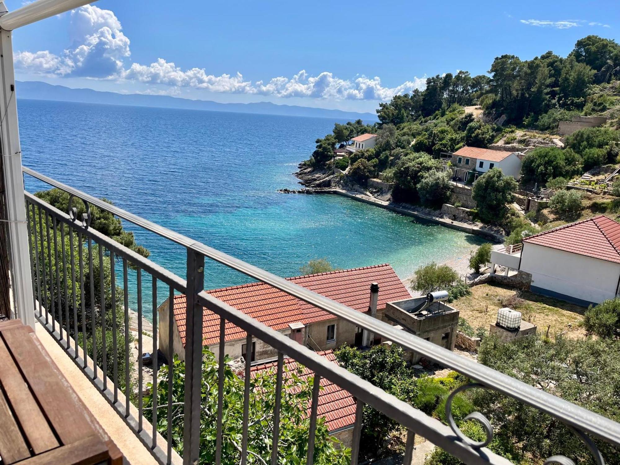 Paradise Apartments - Robinson Getaway Gdinj Eksteriør bilde