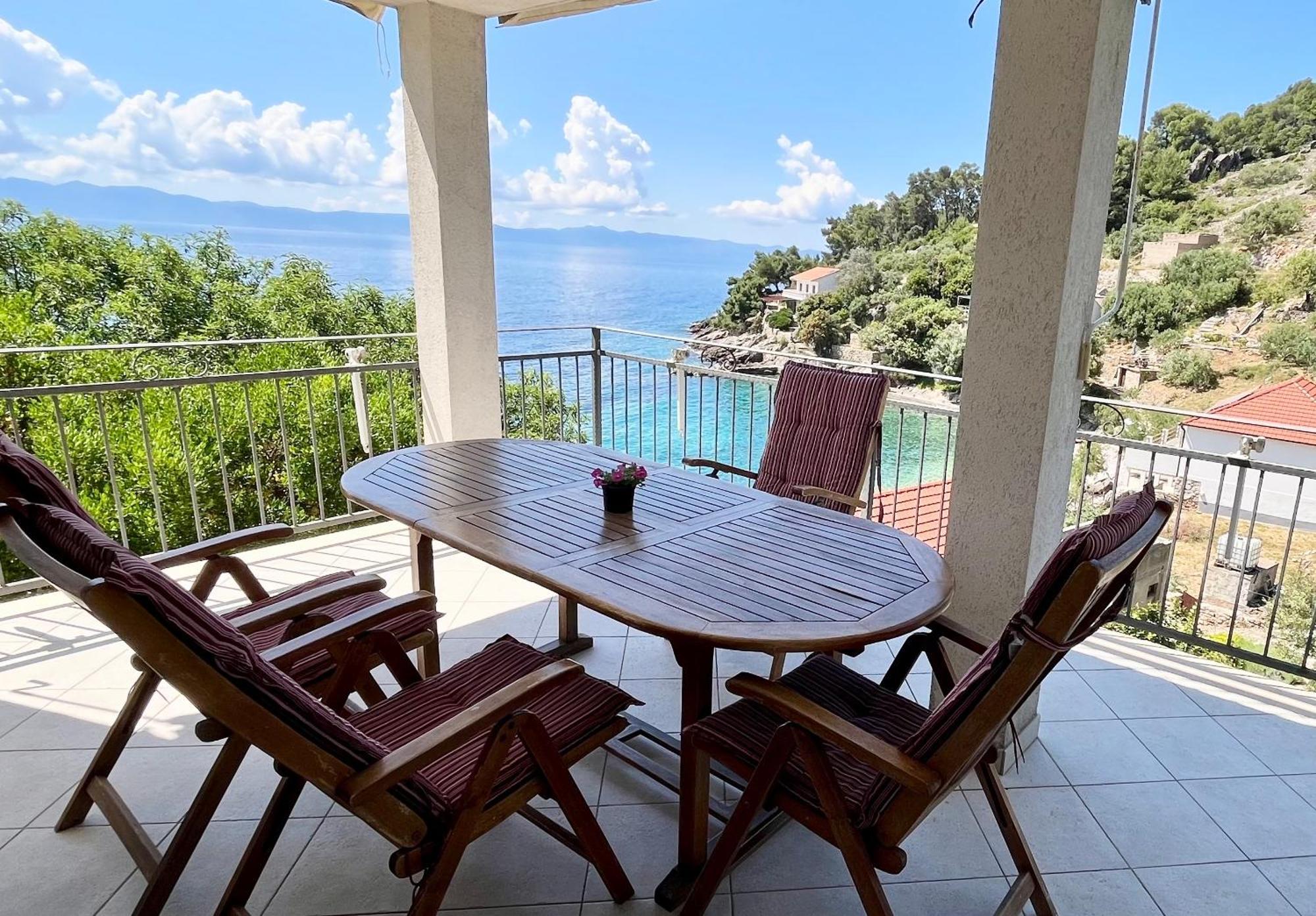 Paradise Apartments - Robinson Getaway Gdinj Eksteriør bilde