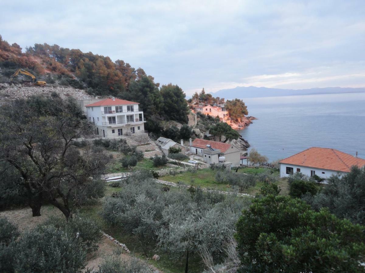 Paradise Apartments - Robinson Getaway Gdinj Eksteriør bilde