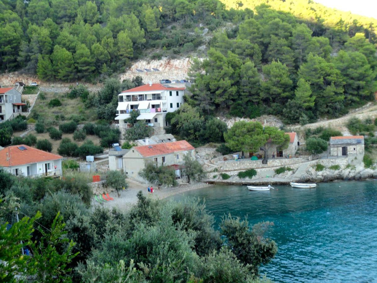 Paradise Apartments - Robinson Getaway Gdinj Eksteriør bilde